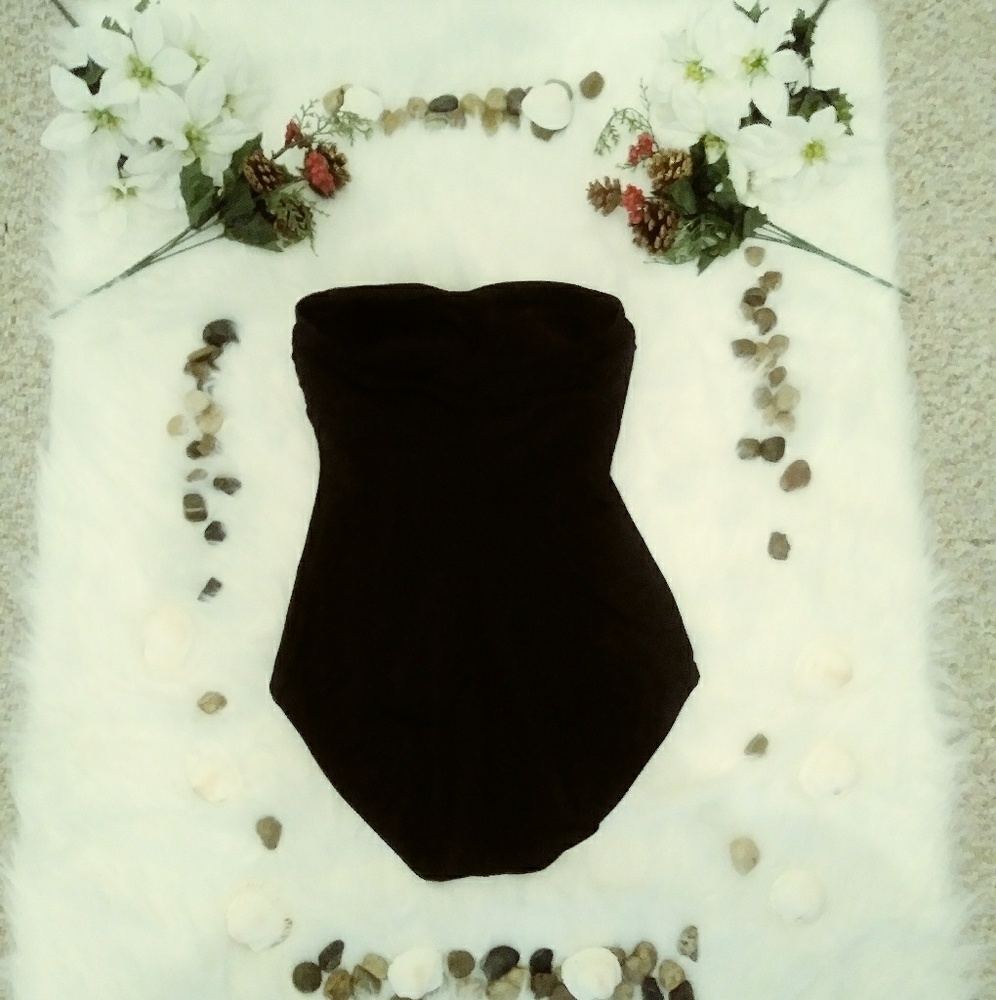 Jantzen Classics strapless black swimsuit - Picture 2 of 4